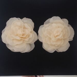 Elegant Cream Floral Brooches Or Hair Clips. New